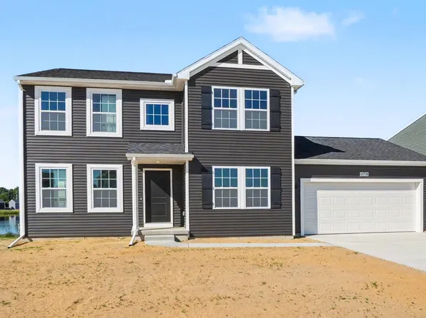 13736 Oasis Ave, Holland, MI 49424