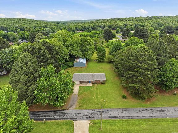 5th image of 4 Huckleberry Rd