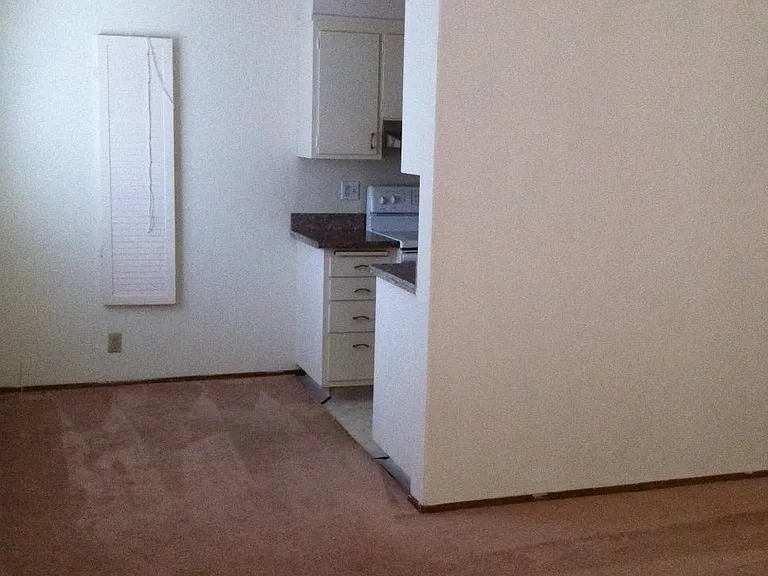 2533 Hillegass Ave #105 — Photo 4