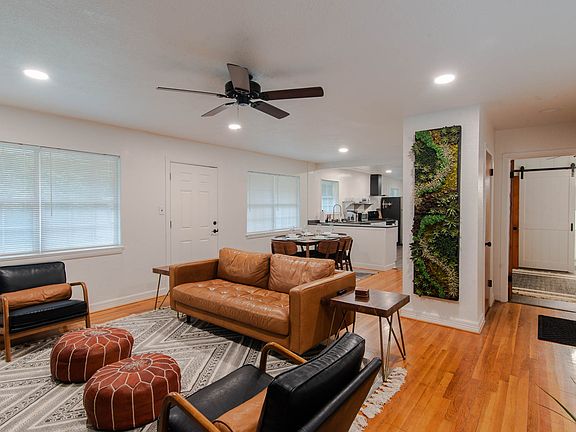 5th image of 302 Circle Dr