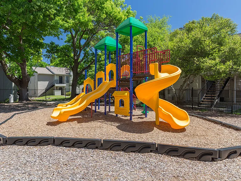8727 Fredericksburg Rd — Photo 15