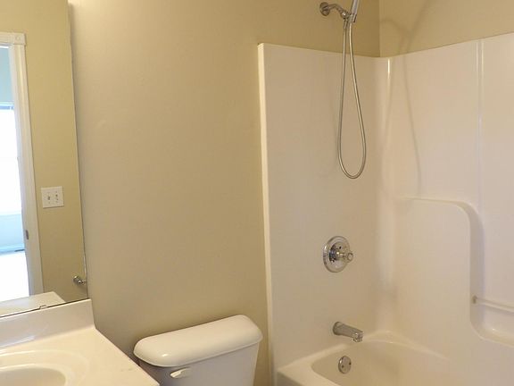 5th image of 1518 Singh St