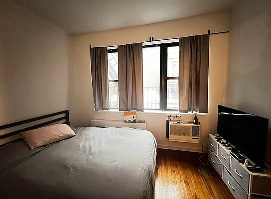 Rented by Salon Realty Corp | media 5