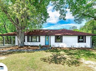 909 E McIntosh Rd, Griffin, GA 30223