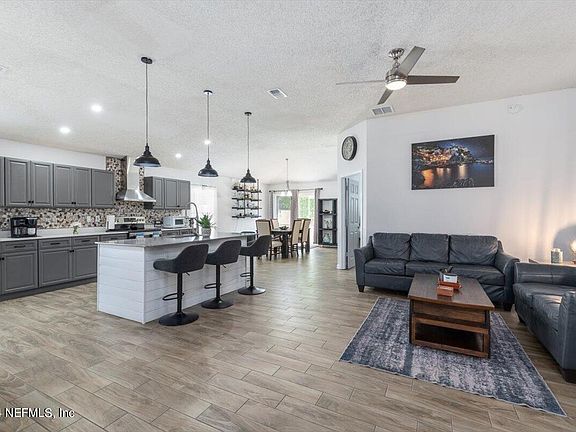 3rd image of 1626 NORTHGLEN Circle