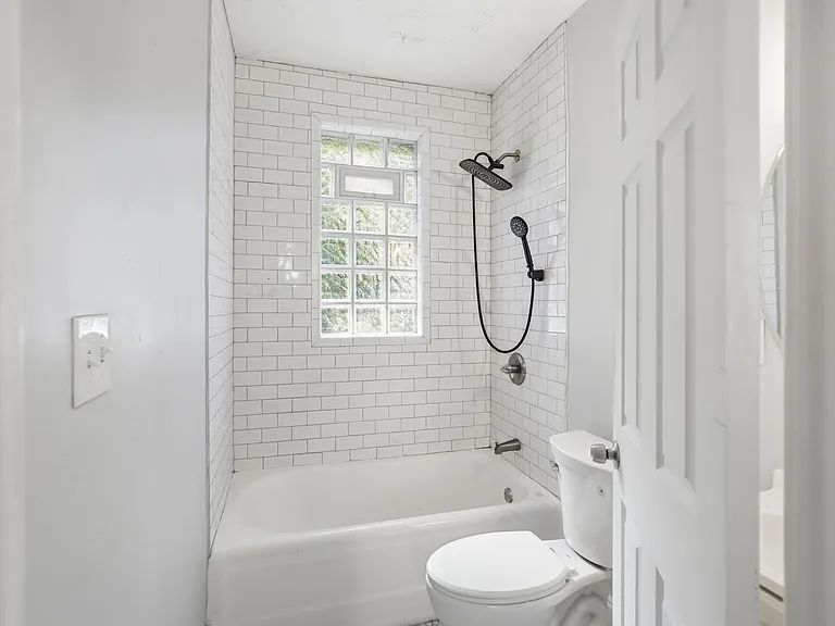 682 Greenwood Ave — Photo 21