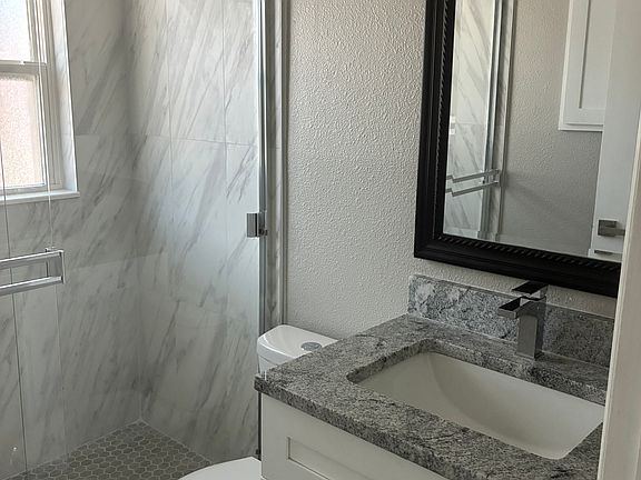 5th image of 401 Engman St