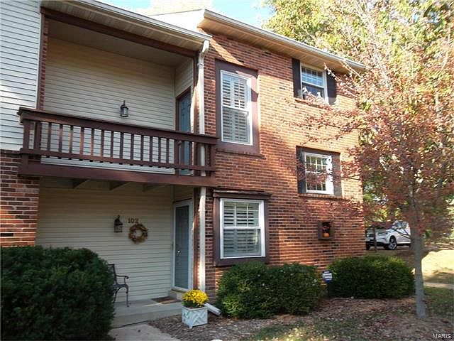 1st image of 102 Conway Cove Dr