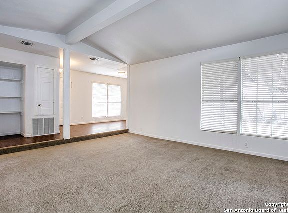 3rd image of 6127 Deer Valley Dr