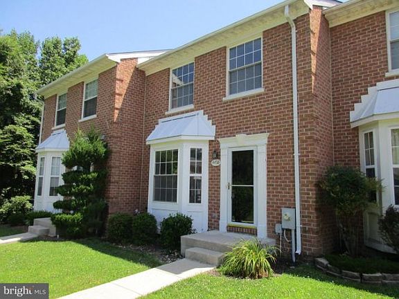 3rd image of 4458 Greenwich Ct