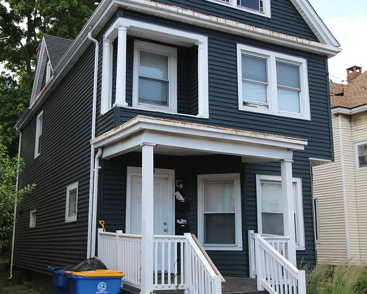 17 Oneil St — Photo 2