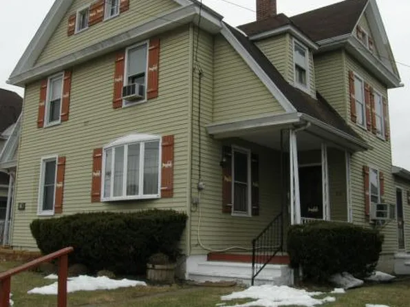 3012 N 3rd Ave, Whitehall, PA 18052