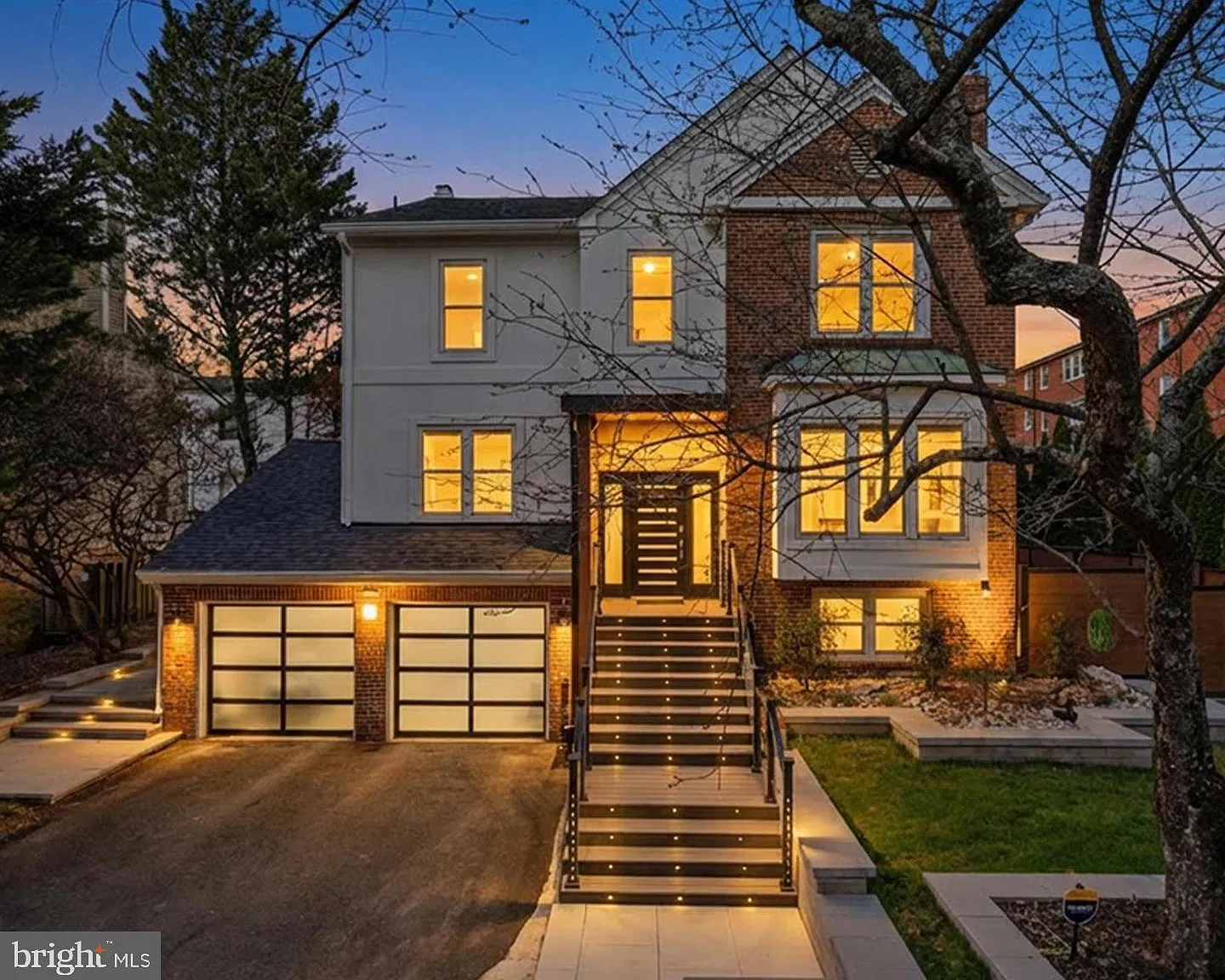 5 bed, 4.5 bath, 3432 sqft, $8,200 — Photo 1
