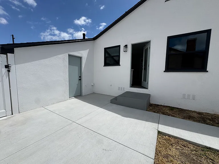 12222 Emrys Ave — Photo 13