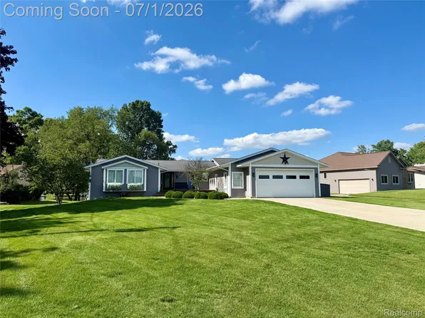 3780 Lake Lapeer Dr, Metamora, MI 48455