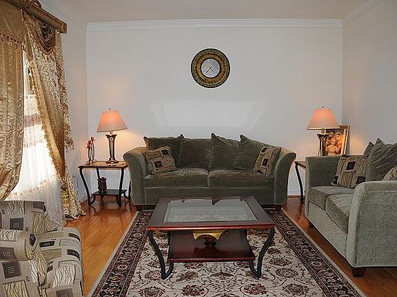 5th image of 11609 Parsons Walk Ct