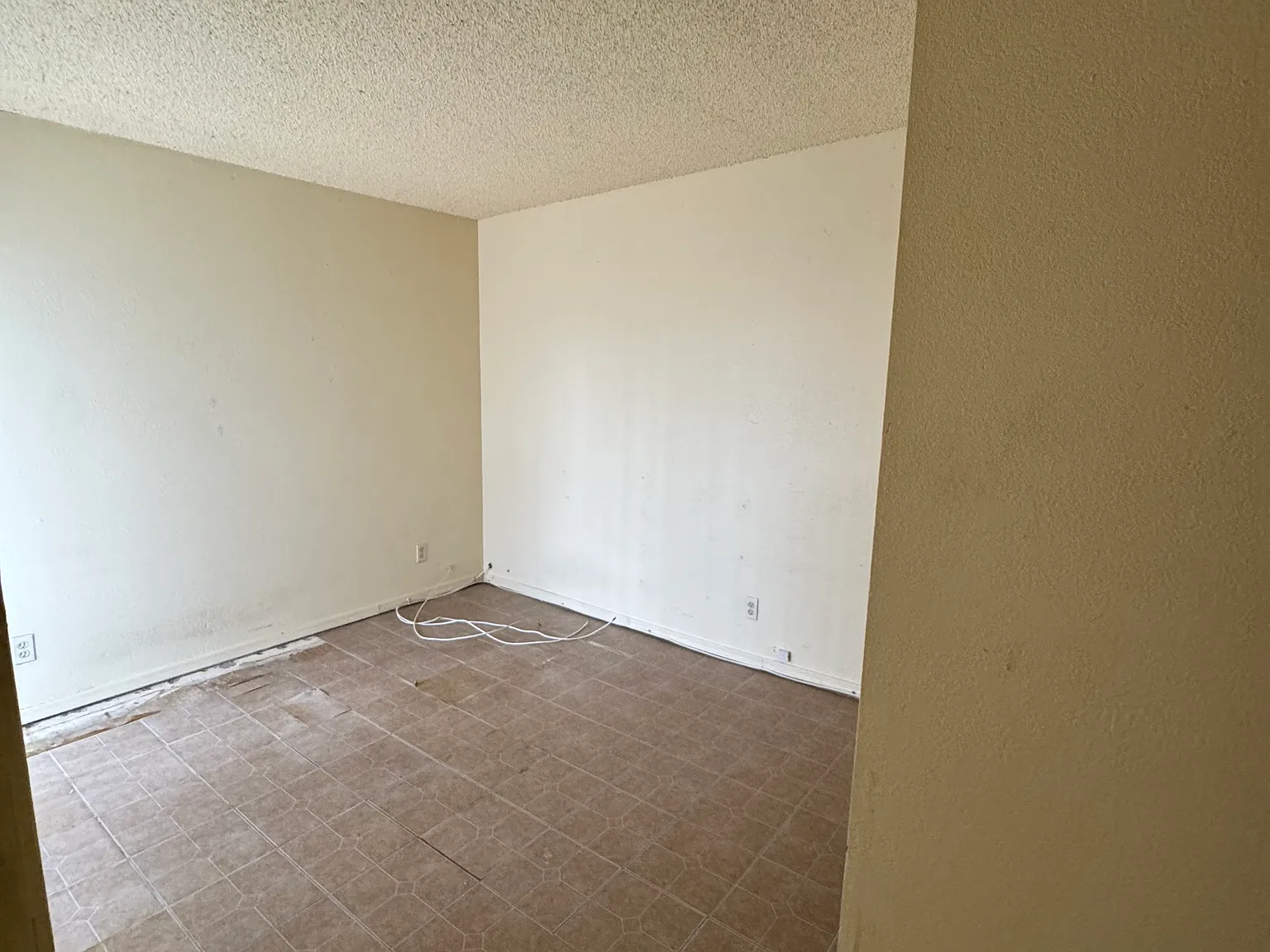 2 bed, $845 — Photo 3