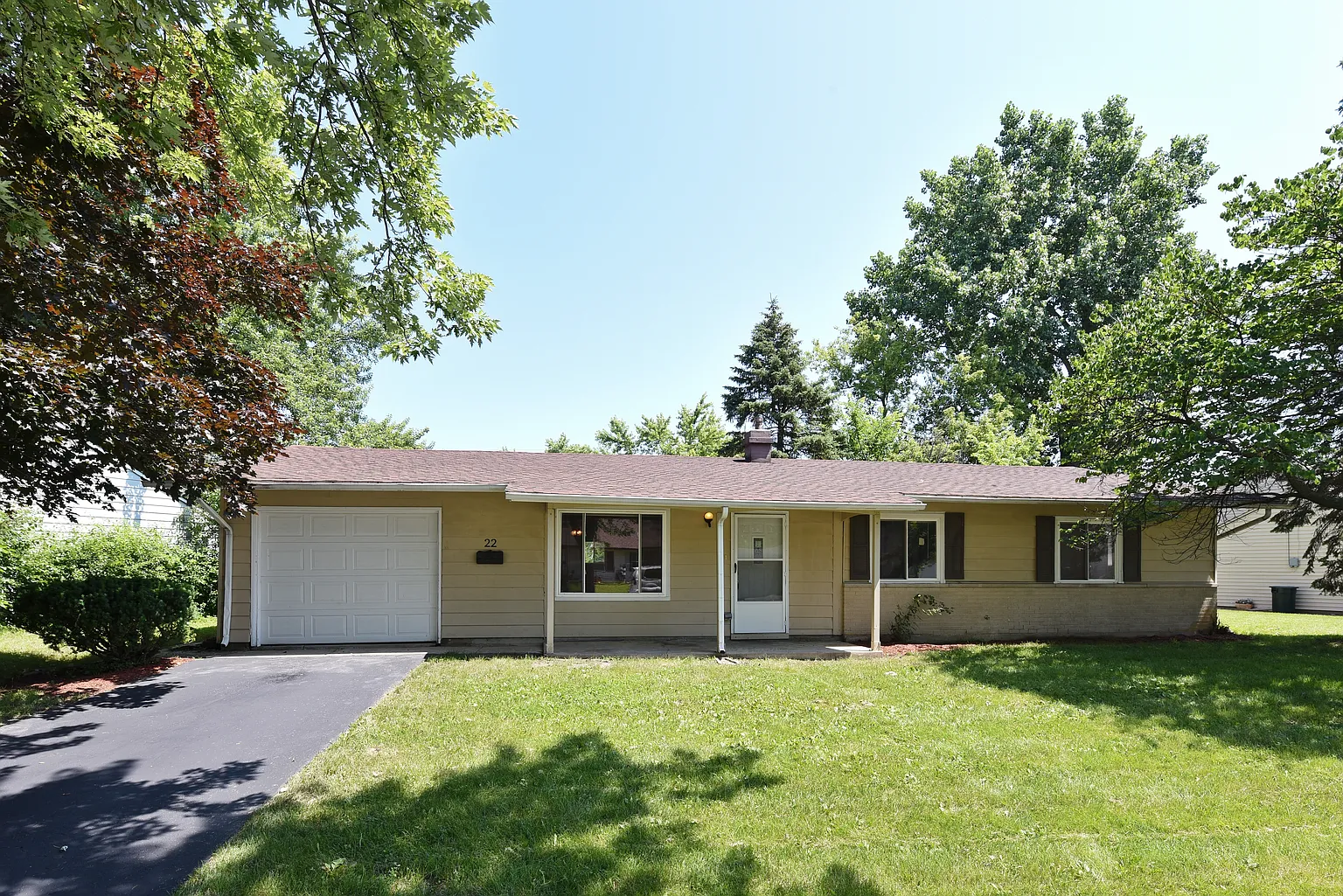 22 Edgewood Dr photo 1