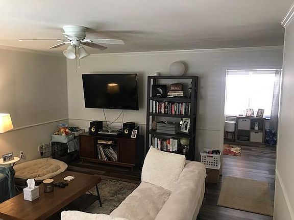 2nd image of 203 Faunawood Dr