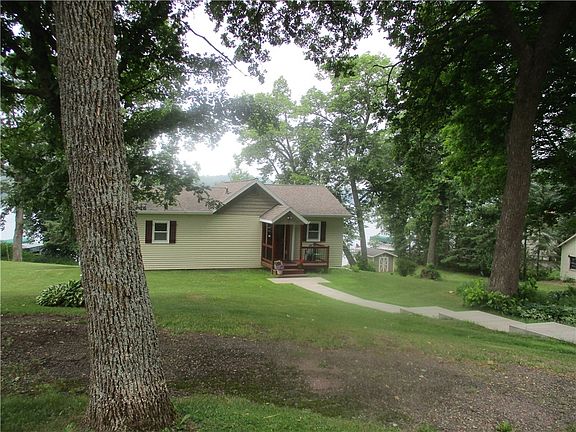 2nd image of 812 N Knapmiller Road