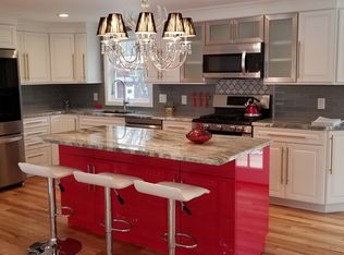 30 Hamilton Allenton Rd, North Kingstown, RI 02852