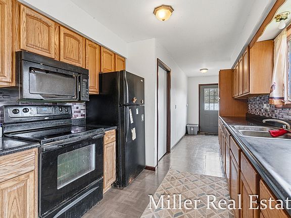 3rd image of 6130 Gurd Rd