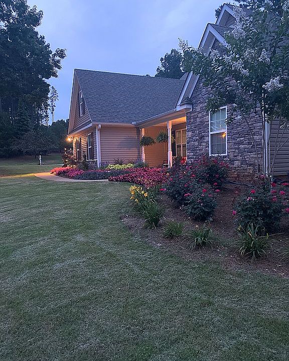 2nd image of 299 Laurel Ln