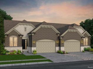 746 W Spaniel Dr, Ann Arbor, MI 48108