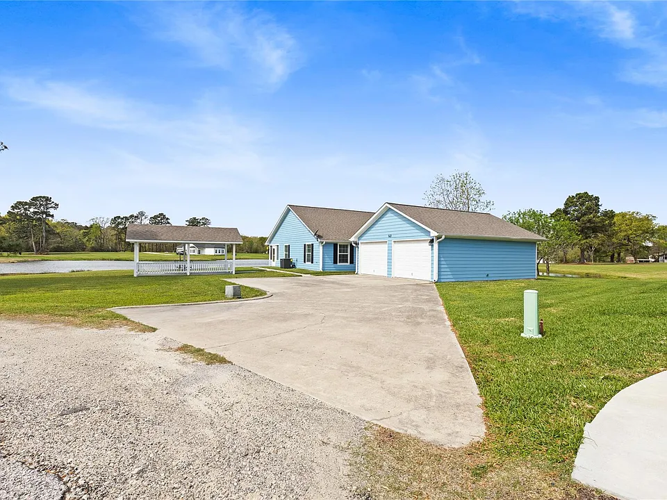 140 Meadowview Dr