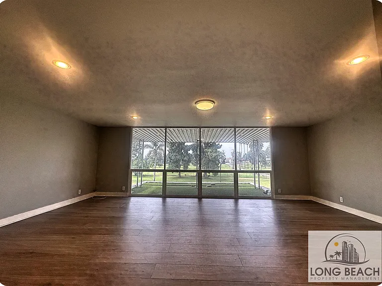 1301 N Granada Ave — Photo 6