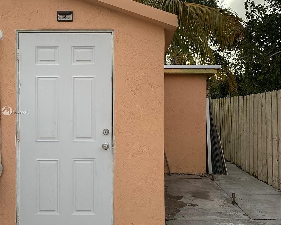 1st image of 15270 SW 102nd Pl #1