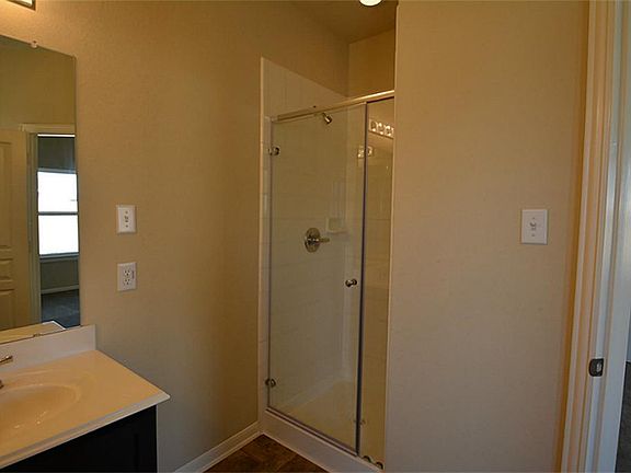 2nd image of 2218 Onyx Ct