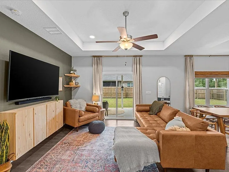 5333 Longhorn Trl — Photo 11