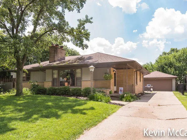 1857 Hutchinson Ave SE, Grand Rapids, MI 49506