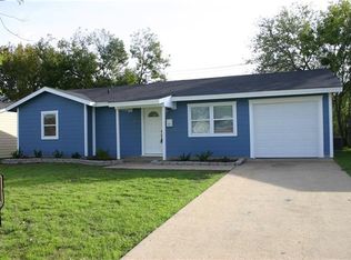 516 Himes Dr, Euless, TX 76039