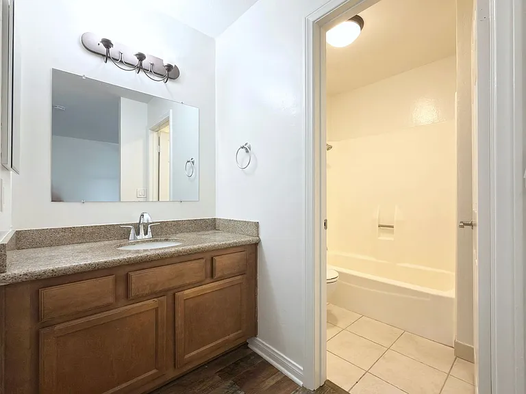 432 Edgehill Ln #71 — Photo 13
