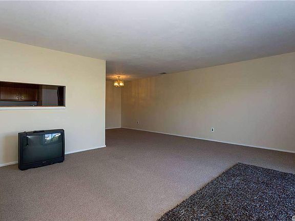 4th image of 100 Daly Blvd APT 1711