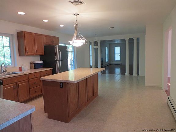2nd image of 800 Milton Tpke