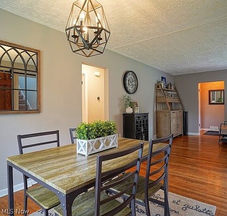 5th image of 2884 Landon Dr