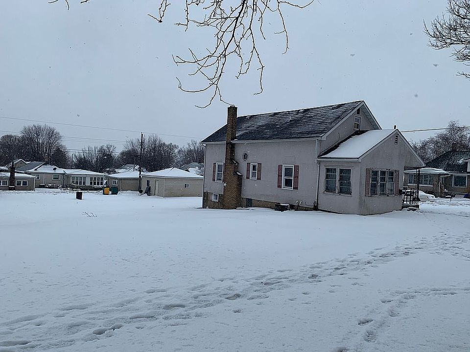 2nd image of 327 W Saint Paul St