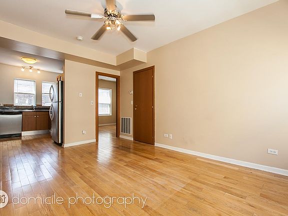 3rd image of 4748 N Albany Ave APT 2