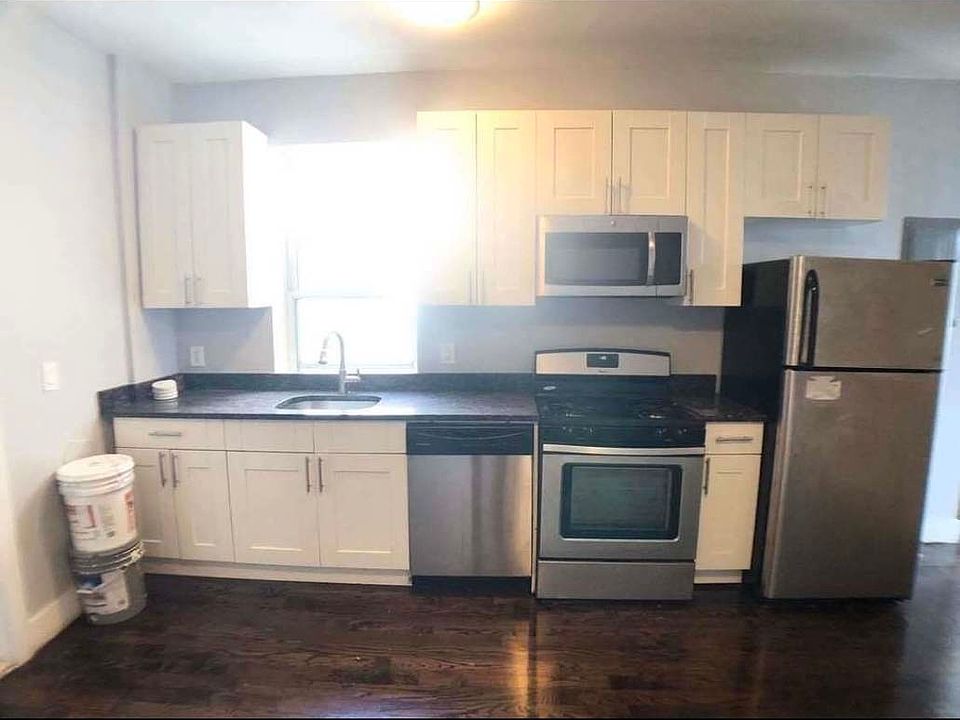 1st image of 2574 Bedford Ave #D4