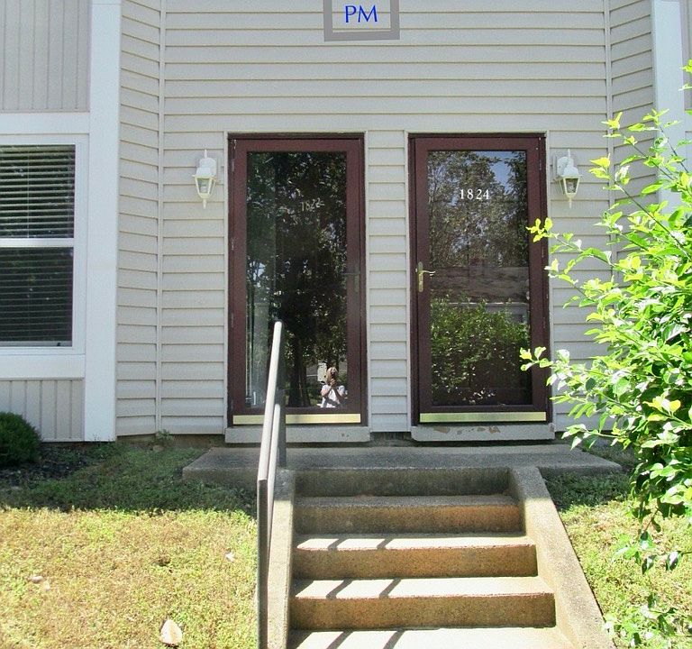 1st image of 1822 Charles Ct #1