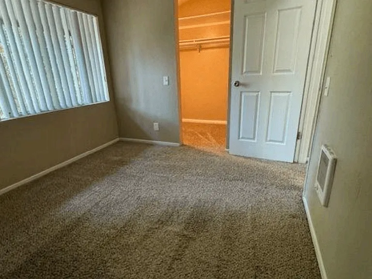 Hidden Creek Apartments — Photo 154