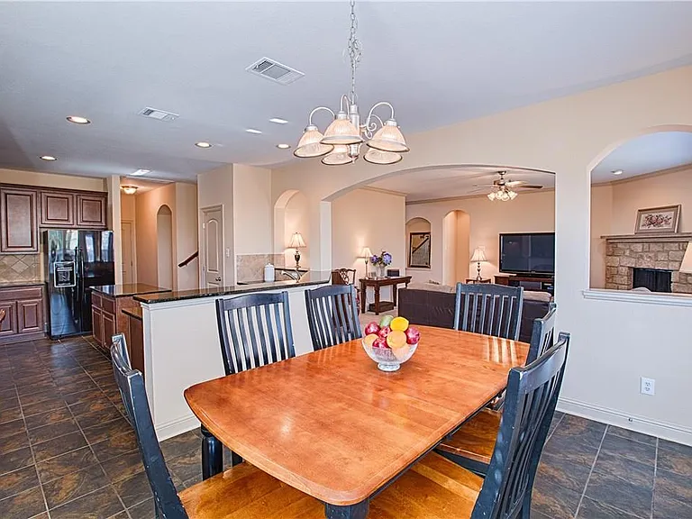 12500 Calistoga Way — Photo 10