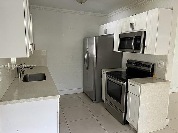 5th image of 3935 NW 169th Ter