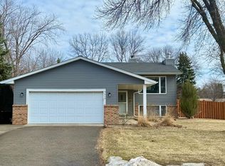 9614 Wellington Ln N, Maple Grove, MN 55369