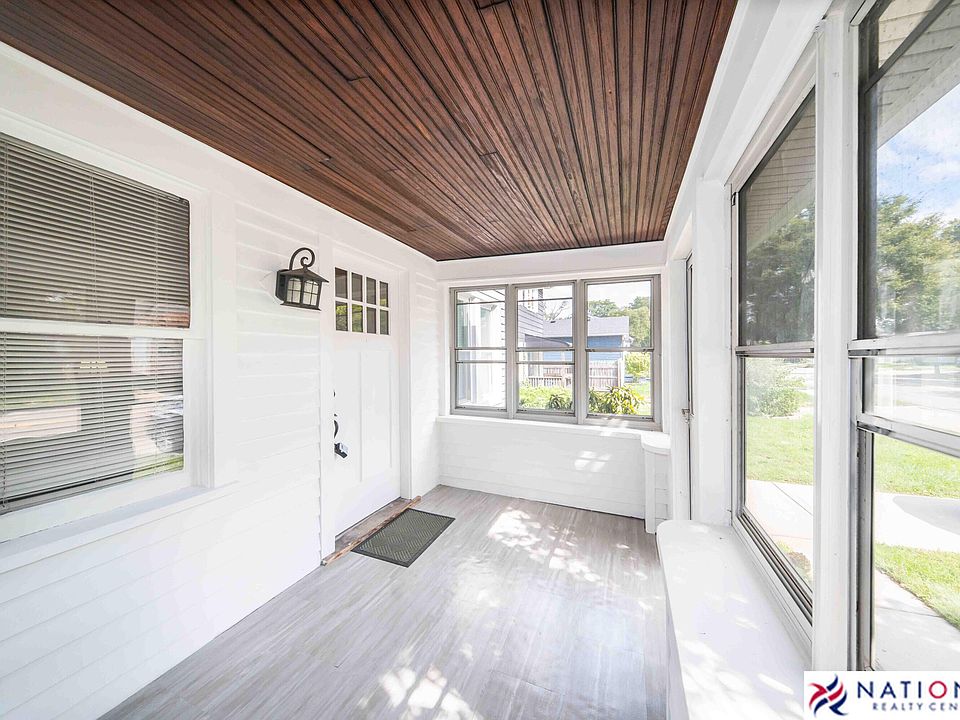 410 W Twelve Mile Rd, photo 8