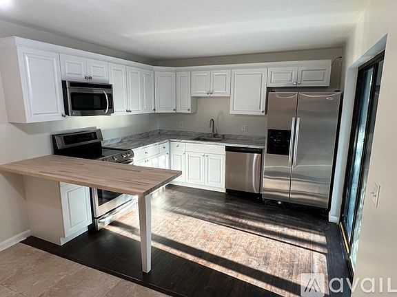 5th image of 6434 Red Pine Lane The Pines Pnes