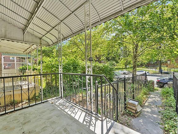2nd image of 1157 Grenada Pl